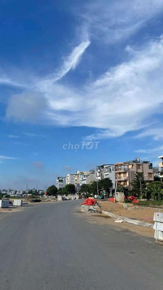 Mấy Lô đất Khu Bờ Kè Tham Lương Nguyễn Văn Quá. Gần Cầu Tham Lương