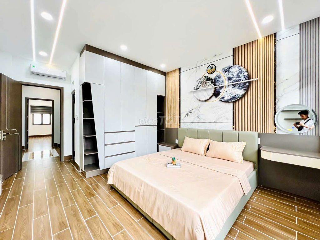 Nhà Phố 4,2m x 20m. 4 Tầng Thang Máy MT Hẻm KD 973/ Nguyễn Ảnh Thủ