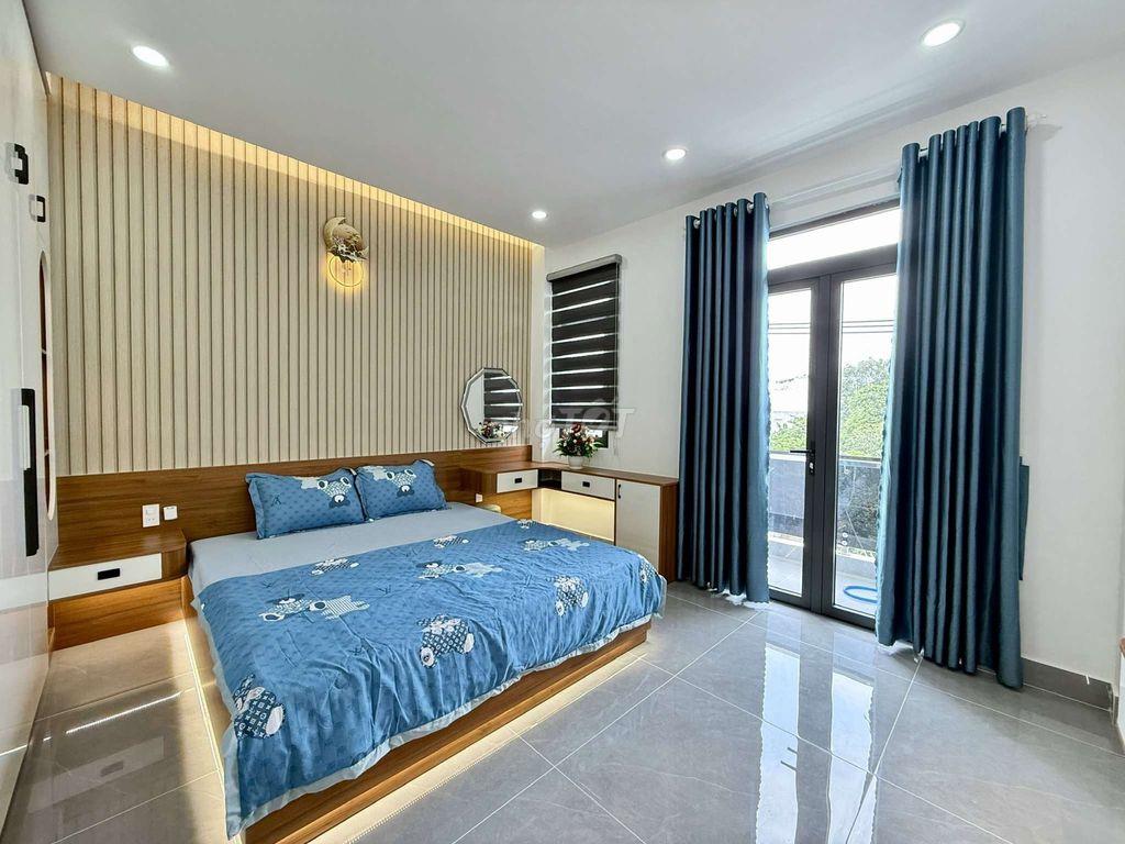 Nhỉnh 8 tỷ Siêu Phẩm 4 Tầng Thang Máy Căn Góc 2MT Đ. Cầu Ba Phụ