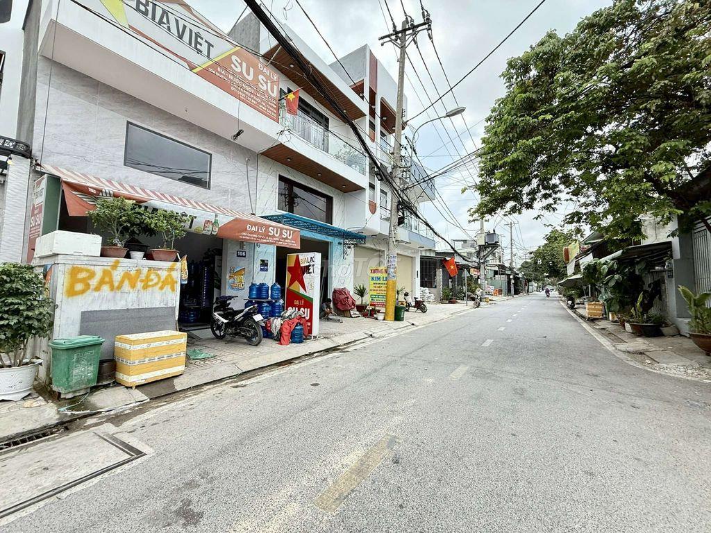 Nhỉnh 8 tỷ Siêu Phẩm 4 Tầng Thang Máy Căn Góc 2MT Đ. Cầu Ba Phụ