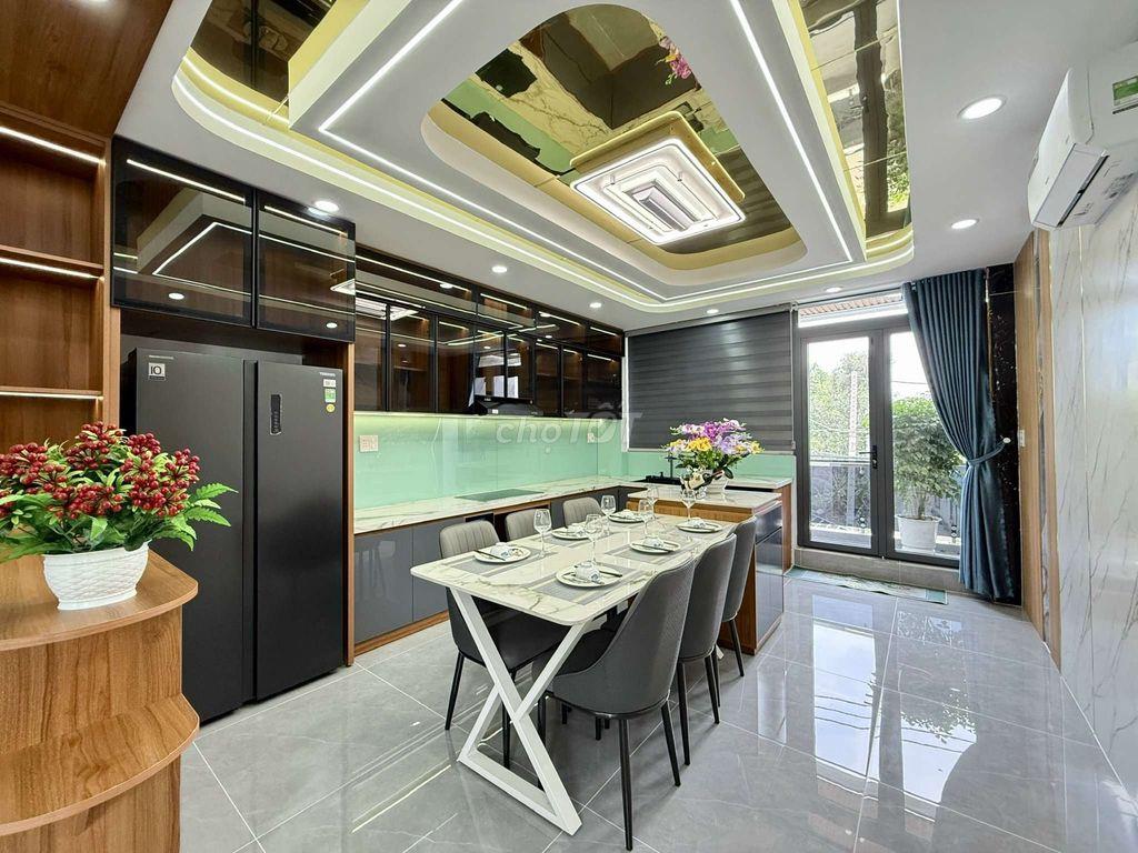Nhỉnh 8 tỷ Siêu Phẩm 4 Tầng Thang Máy Căn Góc 2MT Đ. Cầu Ba Phụ