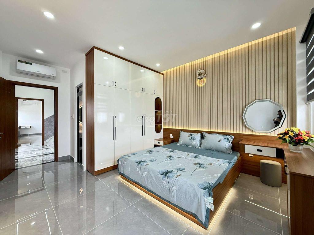 Nhỉnh 8 tỷ Siêu Phẩm 4 Tầng Thang Máy Căn Góc 2MT Đ. Cầu Ba Phụ