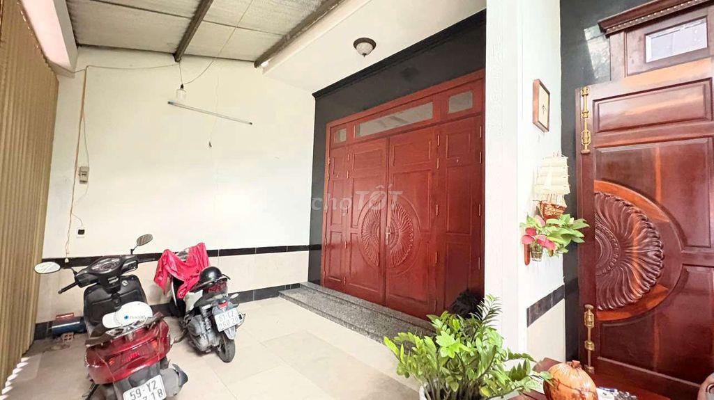 Cặp Nhà 8m x 22m. 5 Tầng Xây Thành 2 căn MT Chợ Huỳnh Thị Hai