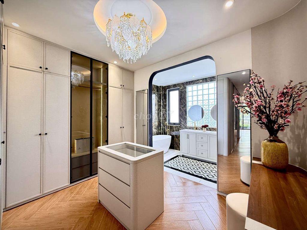 Cặp Siêu Phẩm 4m x 26m. TK Độc Bản Có Thang Máy. PN master Tô Ngọc Vân