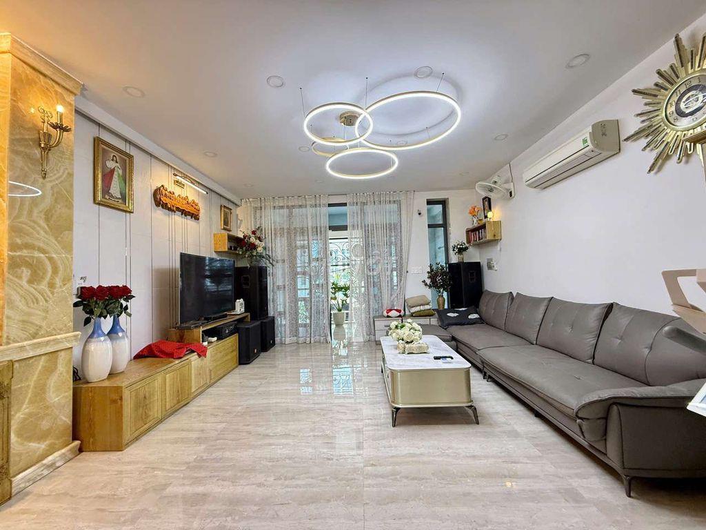 Siêu Phẩm 5m x 17m. Xây bán hầm 3 Lầu Ngay Bia Tiger 1/ Hiệp Thành 35