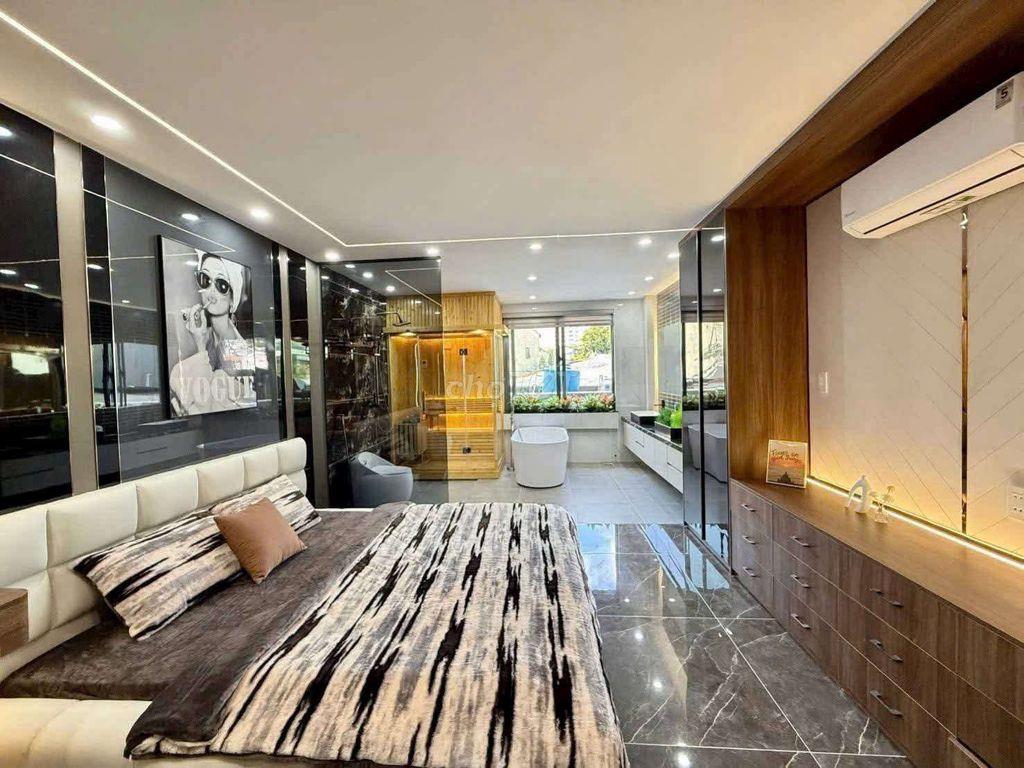Siêu Phẩm phong cách Duplex Có Thang Máy 2PN Master 1/ Lê Văn Khương