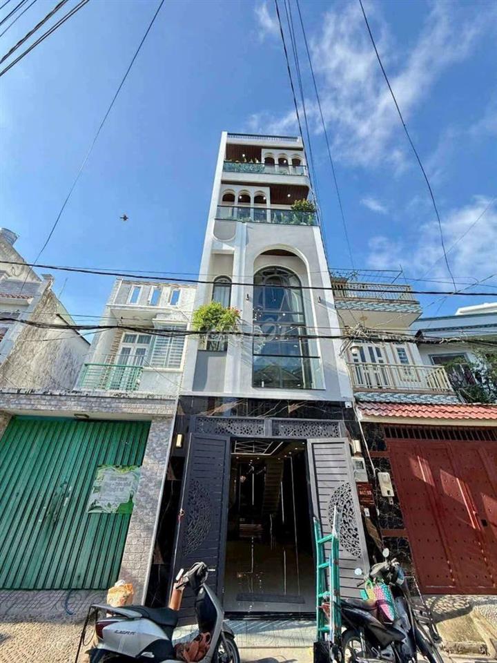 Siêu Phẩm phong cách Duplex Có Thang Máy 2PN Master 1/ Lê Văn Khương