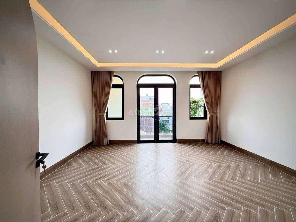 Nhà 5m x 25m. 6 Tầng Thang Máy đẹp mê 1/ Ngắn Lê Văn Khương