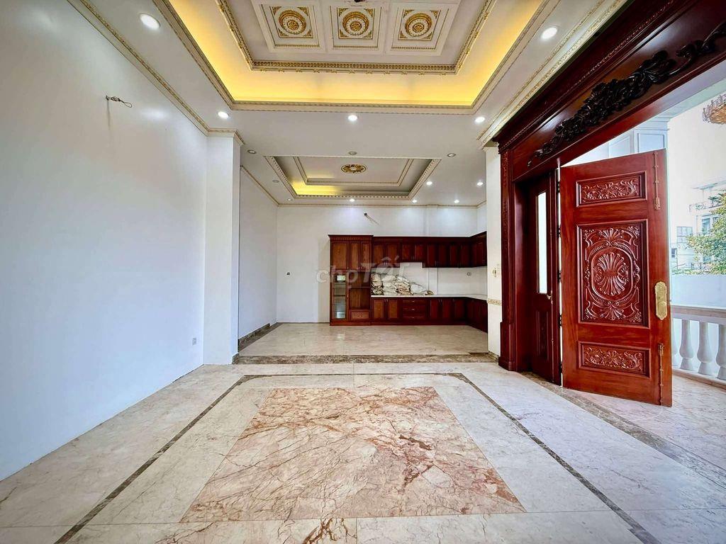 Biệt thự Khủng gần 800m2 3 Tầng Đẳng cấp Gần Ngã Tư Ga