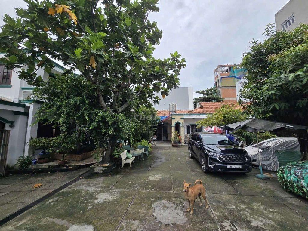 Biệt thự khủng 1090m2 thổ cư Ngang 42m Đường Nguyễn Văn Quá