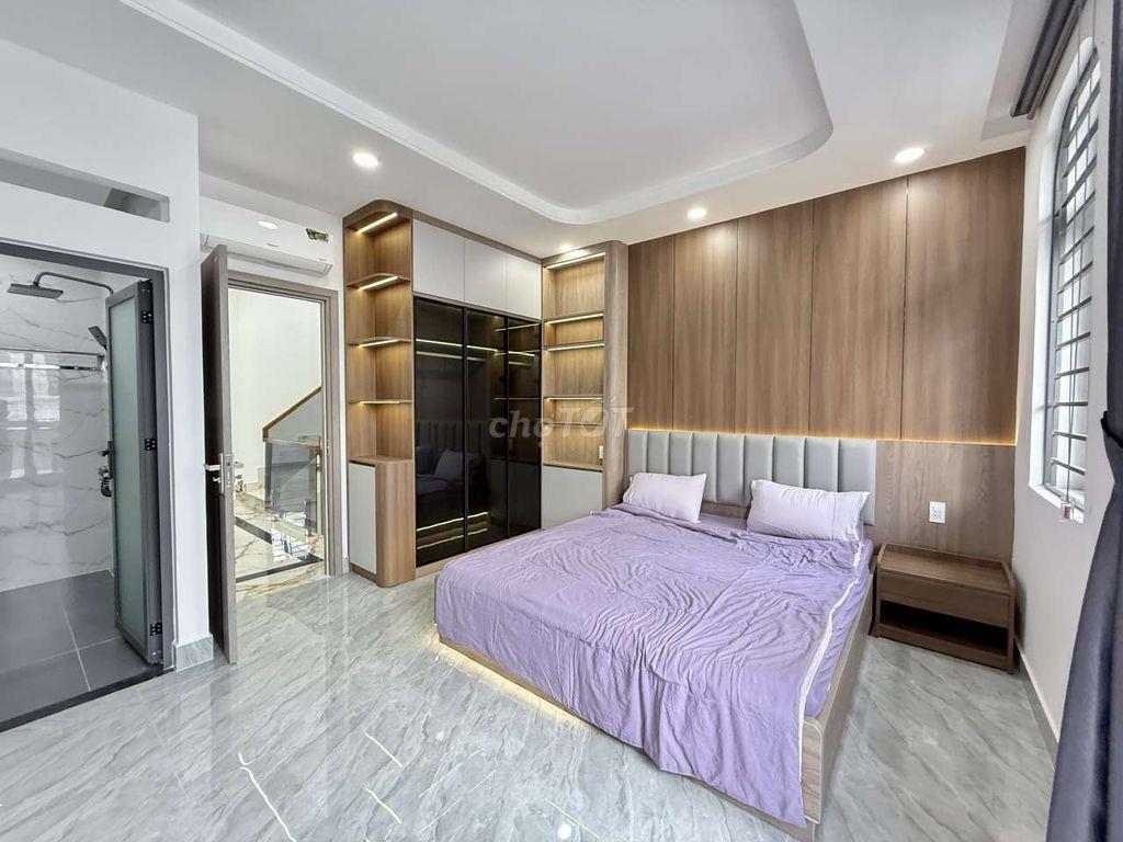 Siêu Phẩm Ngang gần 5M. Hẻm 10m Khu VIP Thạnh Lộc 13. Ngay Ngã tư ga