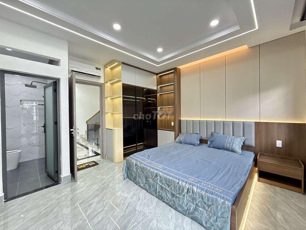 Siêu Phẩm Ngang gần 5M. Hẻm 10m Khu VIP Thạnh Lộc 13. Ngay Ngã tư ga