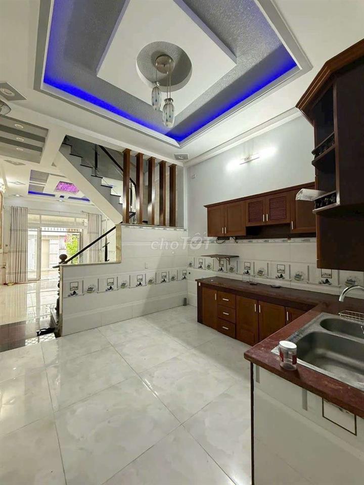 Nhà Phố 3 Lầu 1/ Ngắn Hẻm 9m Khu VIP Trương Thị Hoa ( TTH07)