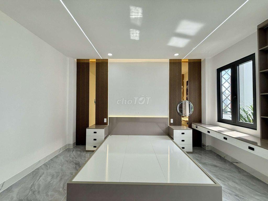 Siêu Phẩm Ngang 4,5m Xây 4 Tầng Thang Máy Hẻm 13m Khu VIP Lê Thị Riêng