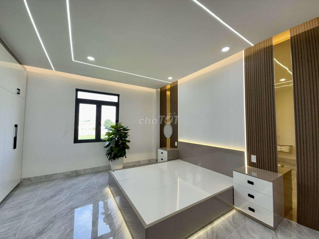 Siêu Phẩm Ngang 4,5m Xây 4 Tầng Thang Máy Hẻm 13m Khu VIP Lê Thị Riêng