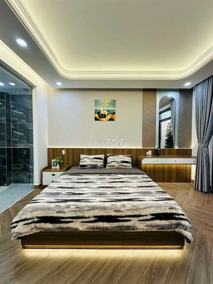 Siêu Phẩm 4m x 20m. Xây 5 Tầng Thang Máy Mặt Tiền Đường Thới An 12