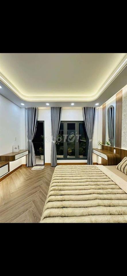 Siêu Phẩm 4m x 20m. Xây 5 Tầng Thang Máy Mặt Tiền Đường Thới An 12
