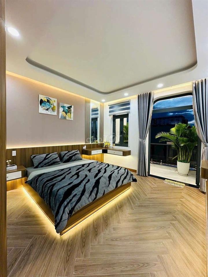 Siêu Phẩm 4m x 20m. Xây 5 Tầng Thang Máy Mặt Tiền Đường Thới An 12