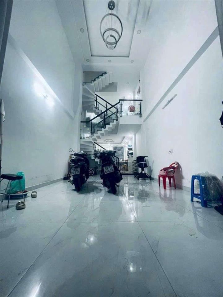 Nhỉnh 6 tỷ Nhà Phố 4 Tầng Mặt Tiền Đường Thới An 22. kdc Song Minh