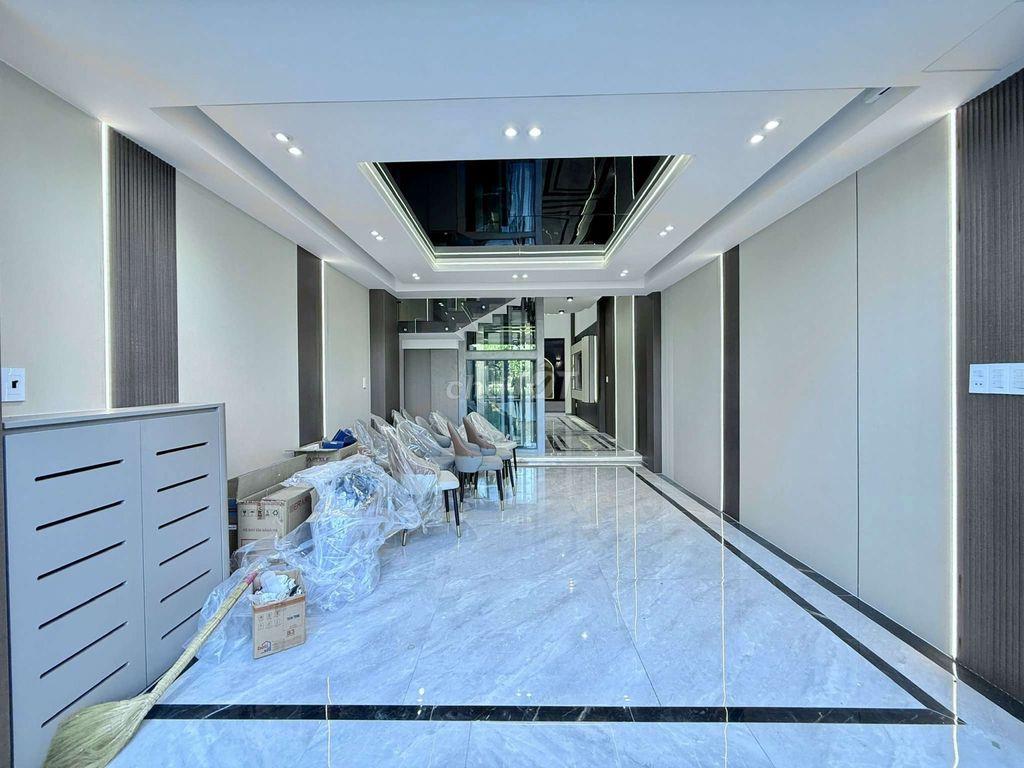 Siêu Phẩm 4m x 30m. 4 Tầng Thang Máy Hẻm rộng 13M Đ. Nguyễn Ảnh Thủ