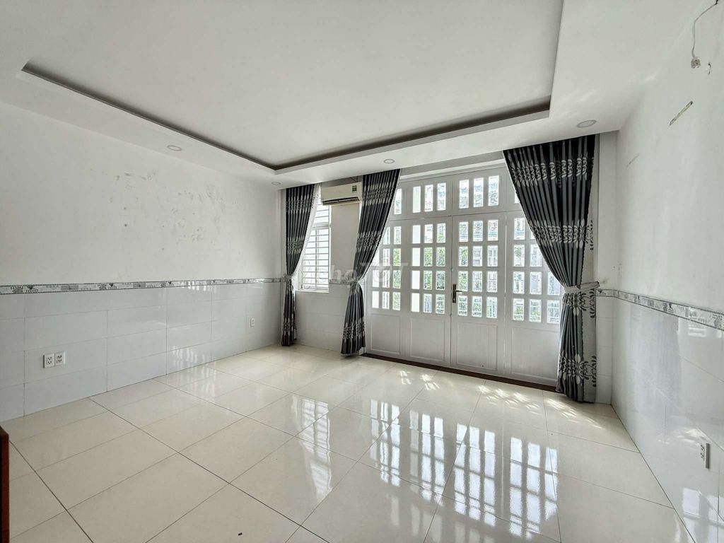 Nhà Phố 5m x 18m. 1 Hầm 3 Lầu KDC Hiệp Thành city