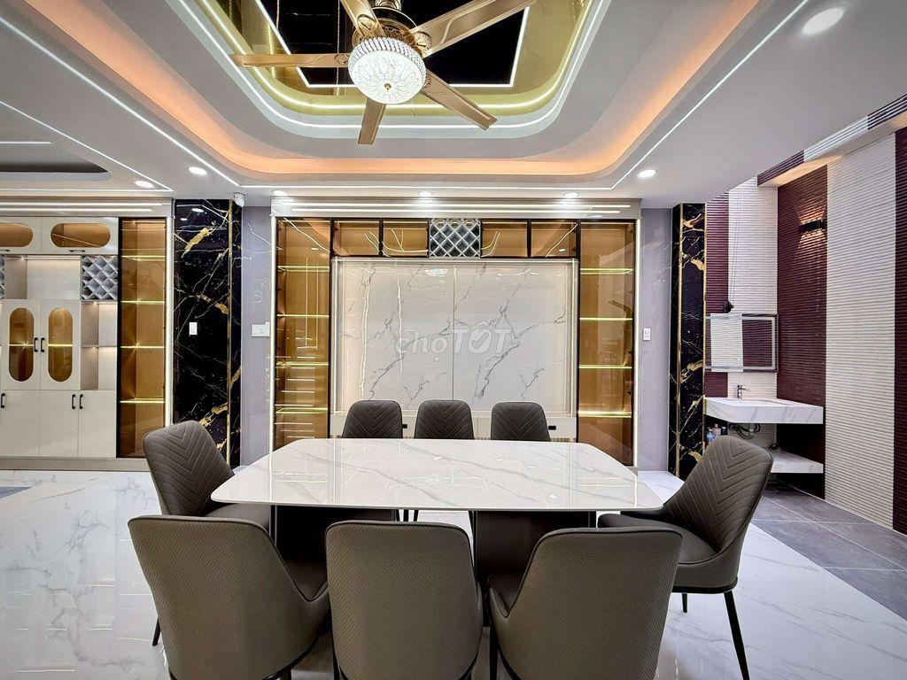 Nhà 5m x 15m. 4 Tầng Có Thang Máy Đường Lê Thị Riêng