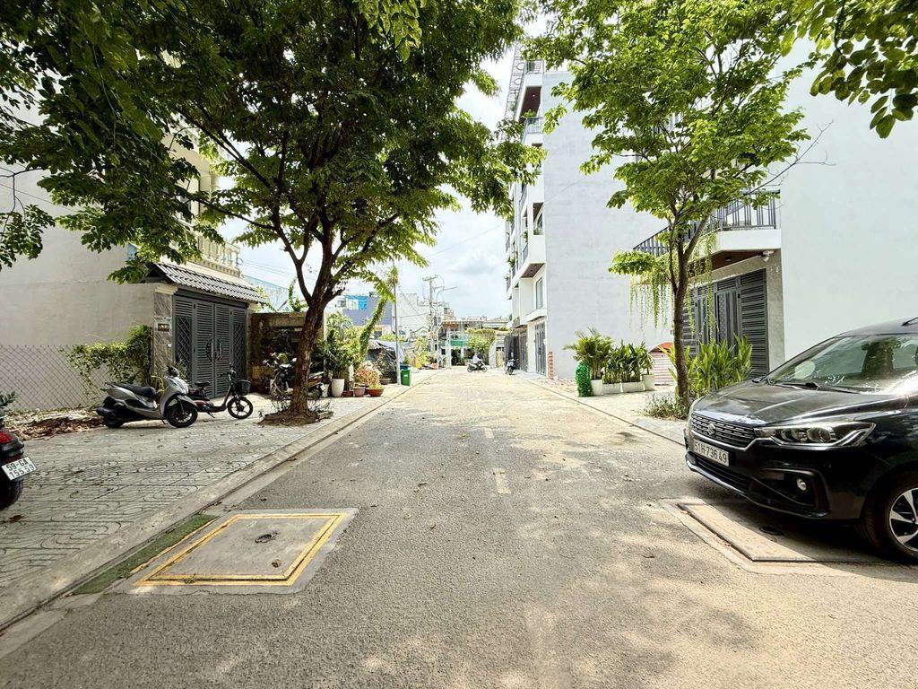 Siêu Phẩm 4 Tầng Có Thang Máy Hẻm rộng 14m Khu VIP Thới An 16