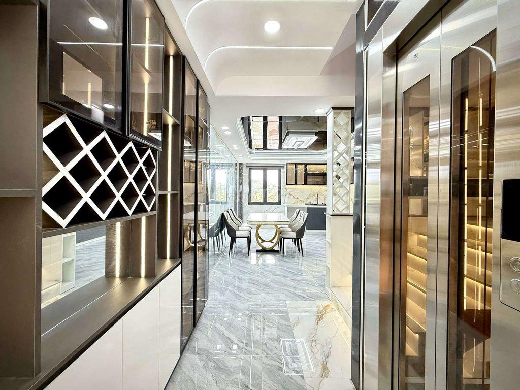 Siêu Phẩm 4m x 21m. 4 Tầng Có Thang Máy Hẻm nhựa 8m Thông Lê Thị Riêng