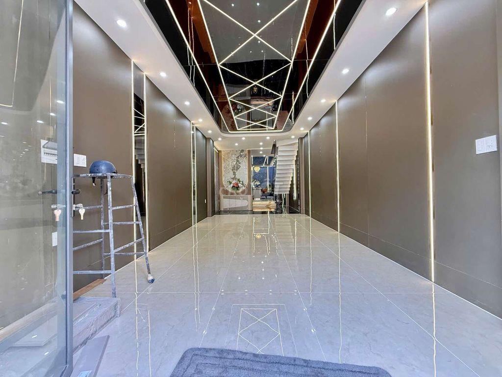 Siêu phẩm Duplex đẳng cấp Thang Máy 1/ Hẻm 8m Thông Lê Văn Khương