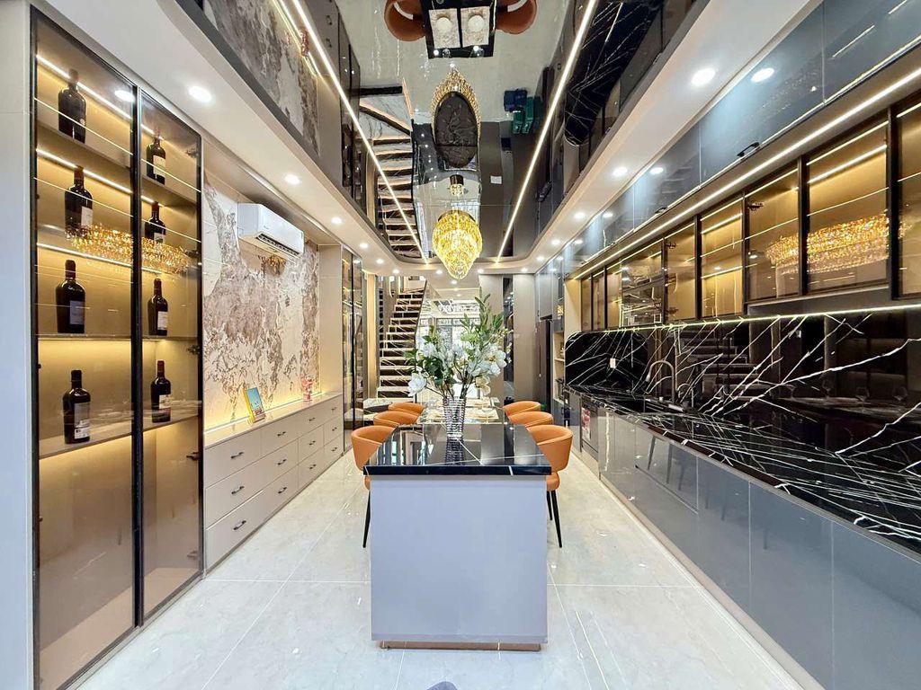Siêu phẩm Duplex đẳng cấp Thang Máy 1/ Hẻm 8m Thông Lê Văn Khương
