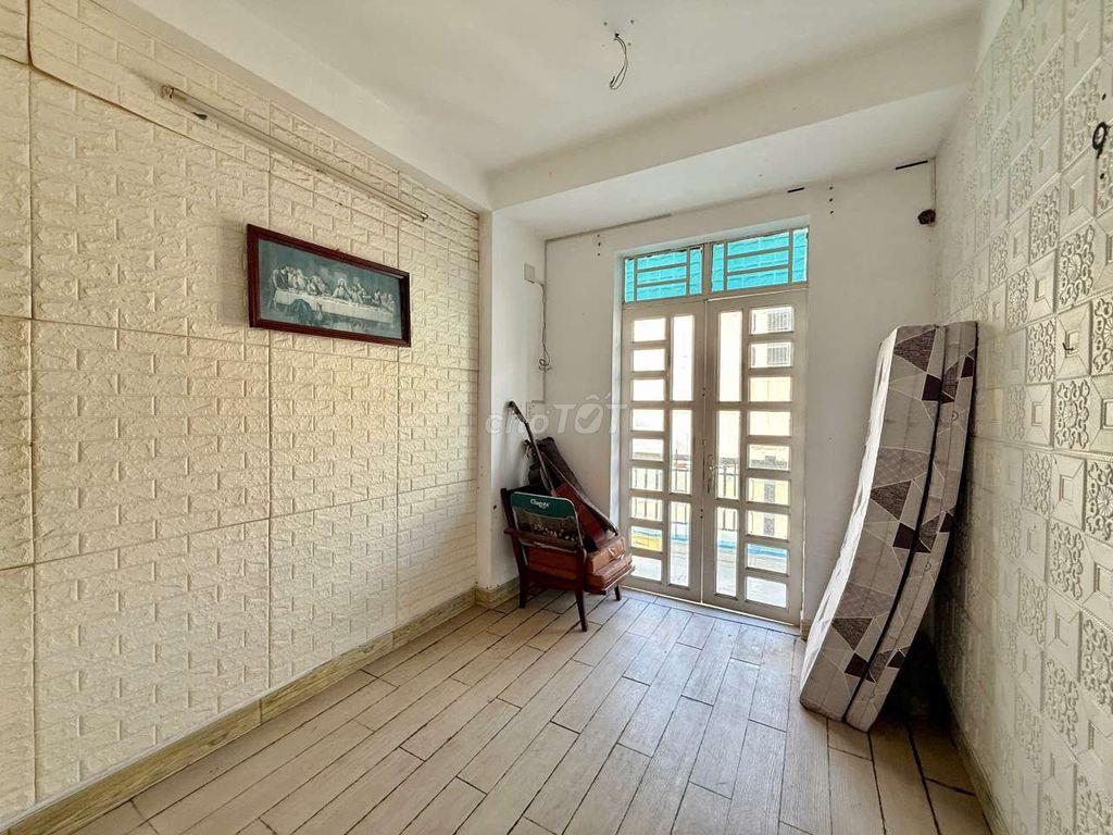 Nhà Phố SHR Đúc 3 Lầu Hẻm xe hơi Nguyễn Thị Kiểu. Sát Gò Vấp