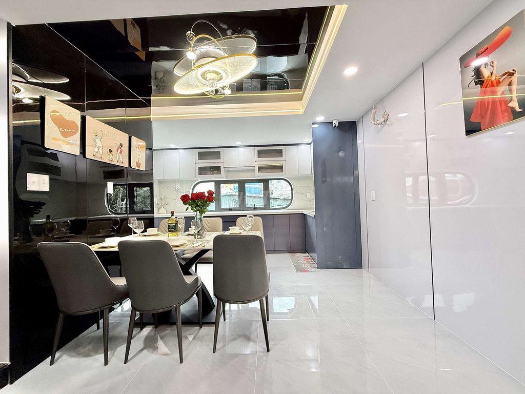 Nhỉnh 5 tỷ Siêu phẩm đẹp mê 1/ Hẻm 8m Nguyễn Ảnh Thủ