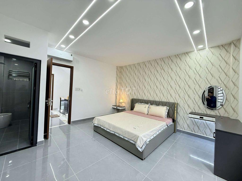 Siiêu Phẩm Ngang 4,5M Xây 4 Tầng Ô Thang Máy. Đ.Song Hành.Trung Chánh