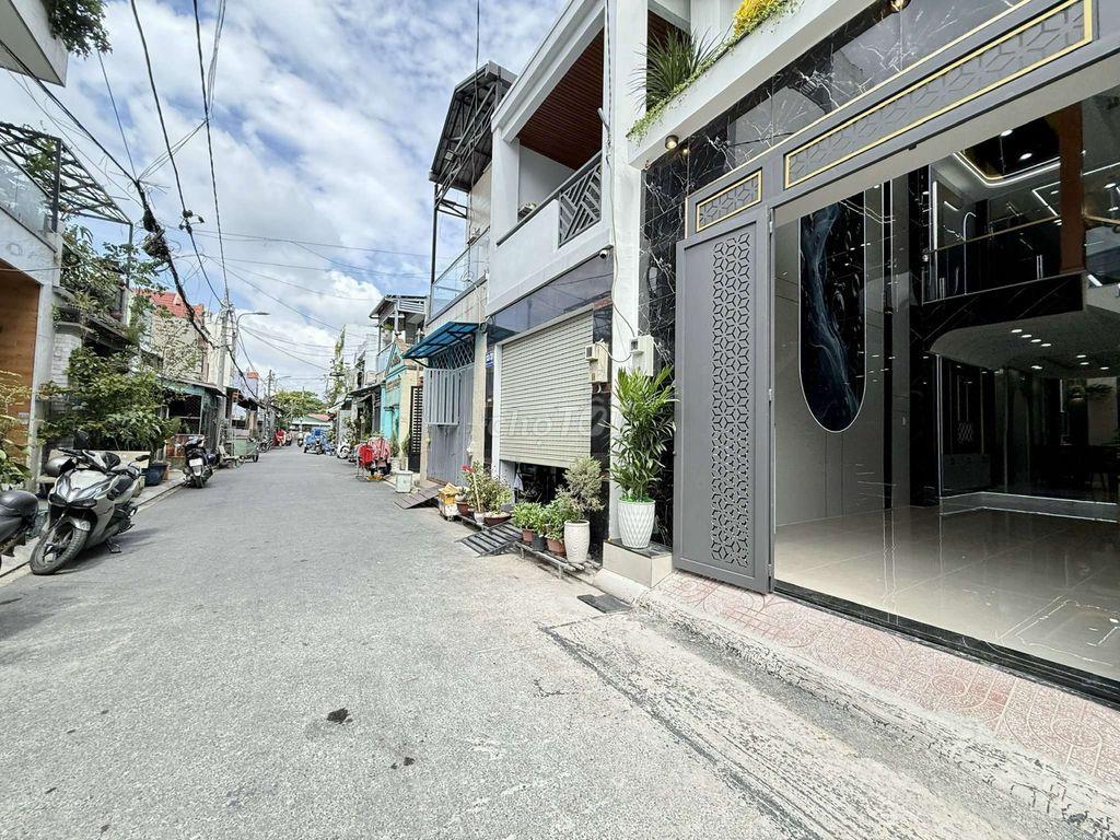 Siiêu Phẩm Ngang 4,5M Xây 4 Tầng Ô Thang Máy. Đ.Song Hành.Trung Chánh