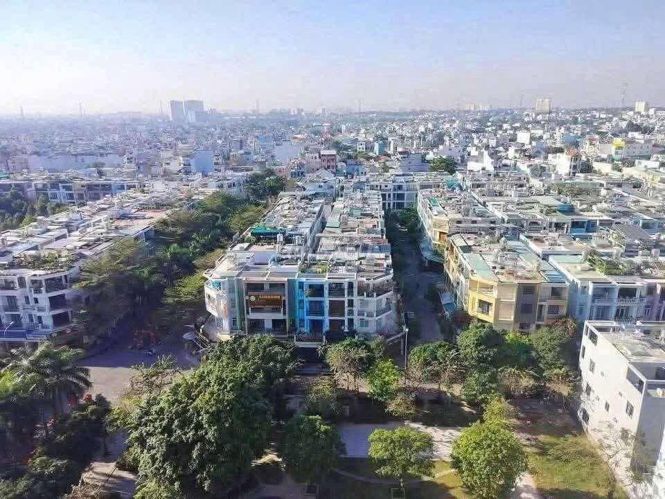 Nhà Phố 7m x 18m. 3 Tầng View Công Viên KDC VIP Hiệp Thành city