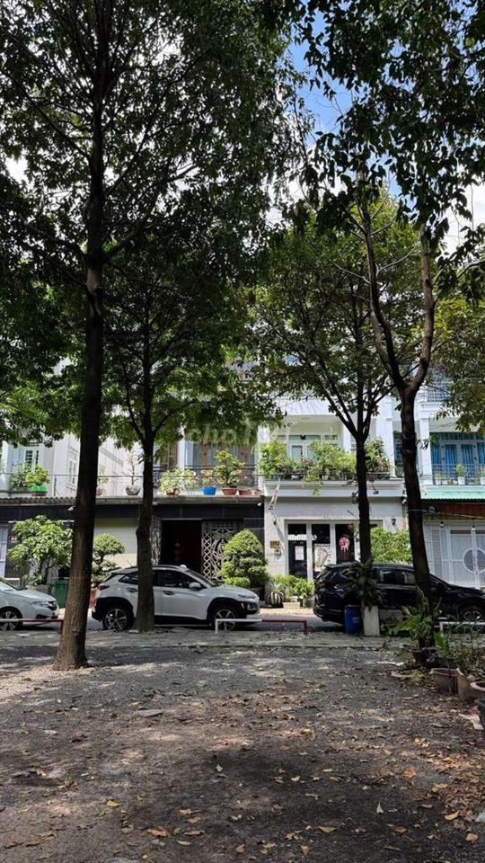 Nhà Phố 7m x 18m. 3 Tầng View Công Viên KDC VIP Hiệp Thành city