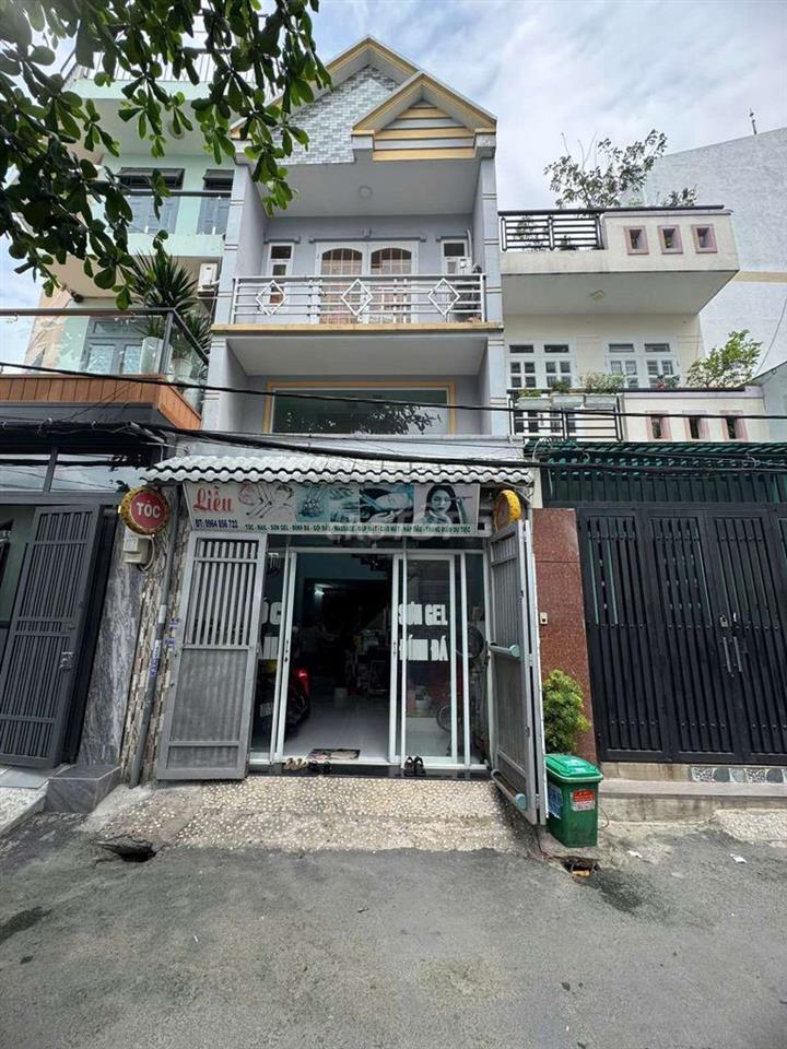 Nhỉnh 4 tỷ xíu Nhà Phố 1 Lửng 1 Lầu 1/ Hẻm nhựa 6m thông TCH 26