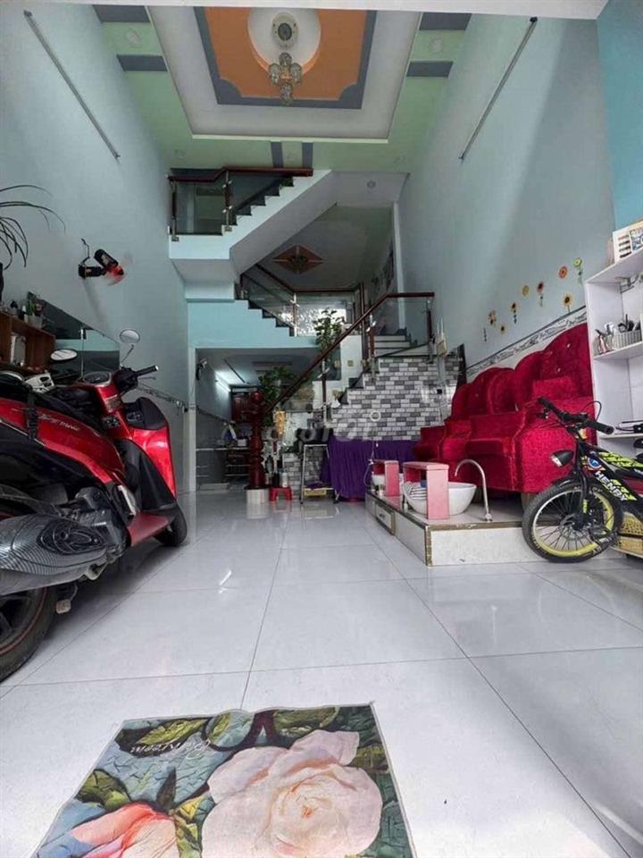 Nhỉnh 4 tỷ xíu Nhà Phố 1 Lửng 1 Lầu 1/ Hẻm nhựa 6m thông TCH 26