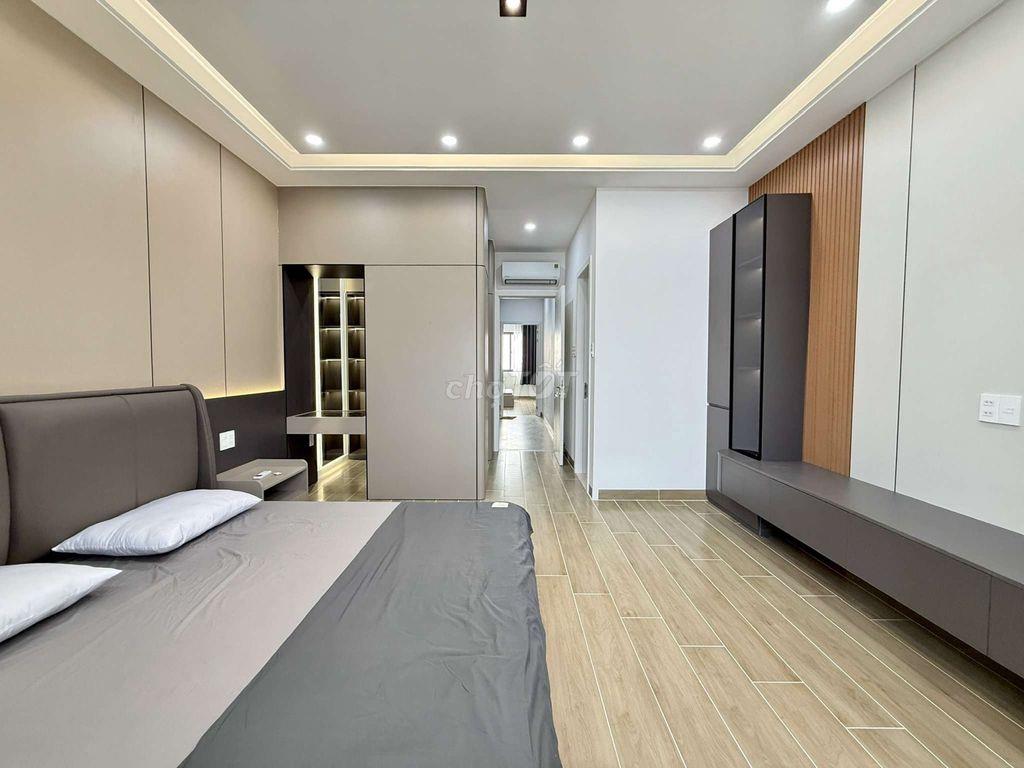 Siêu Phẩm đẹp 4,5m x 20m. 4 Tầng Có Thang Máy Hẻm 8m 1/ Thạnh Xuân 25