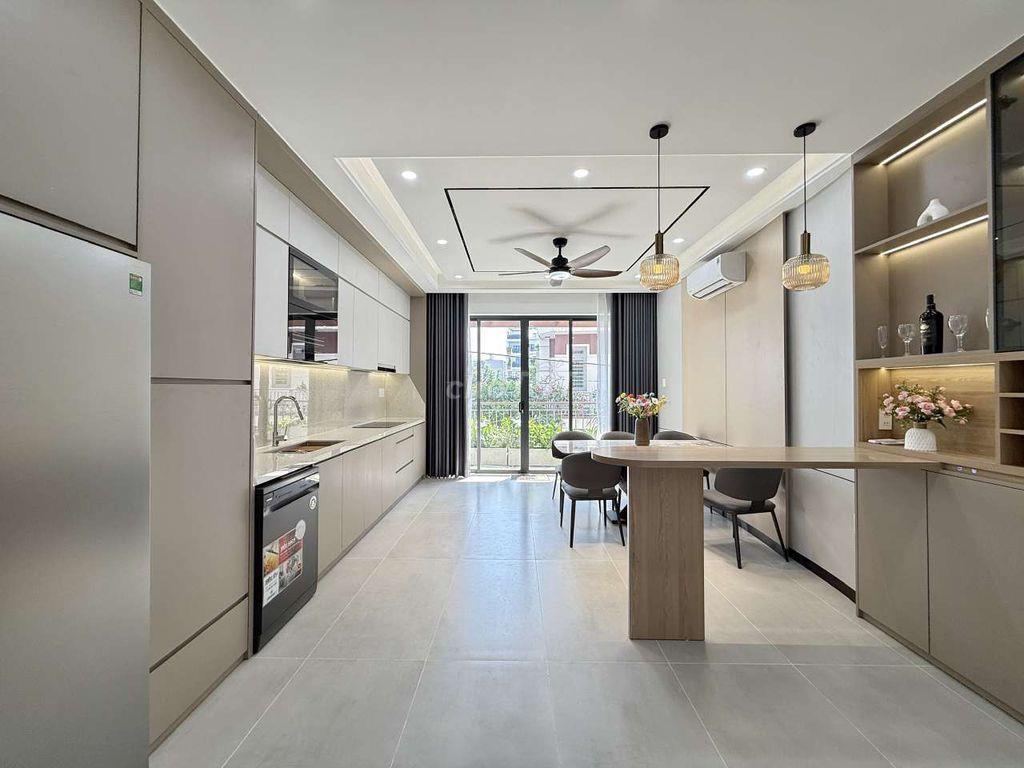 Siêu Phẩm đẹp 4,5m x 20m. 4 Tầng Có Thang Máy Hẻm 8m 1/ Thạnh Xuân 25