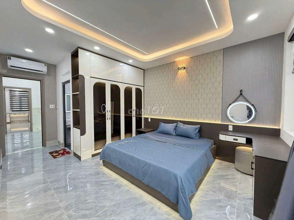 Nhỉnh 7 tỷ Siêu Phẩm 4m x 20m. 4 Tầng Thang Máy 1/ Hẻm 8m Thạnh Lộc 37