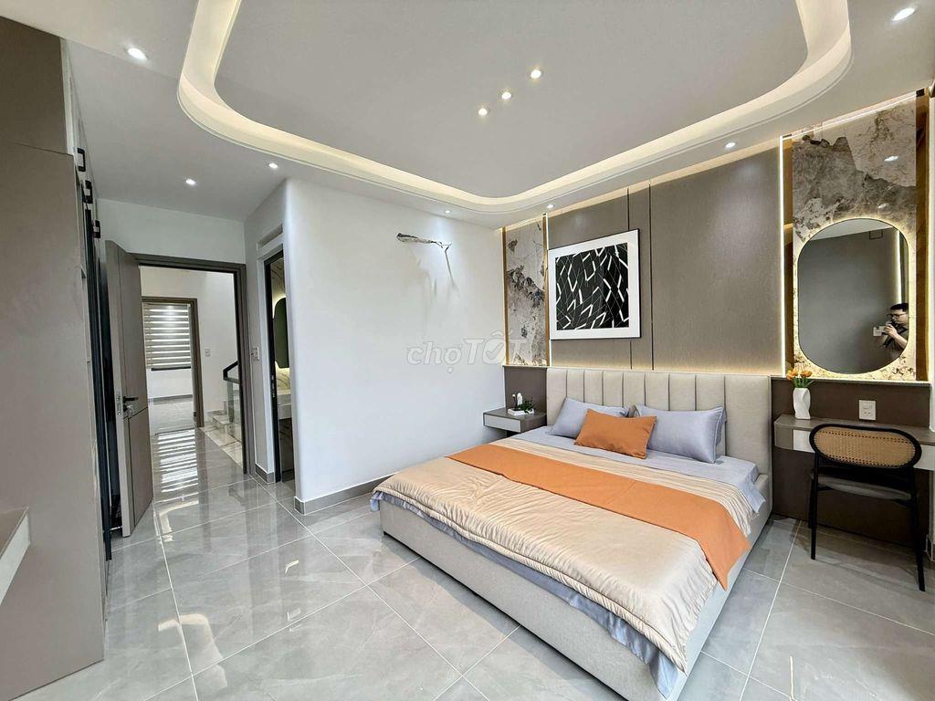 Siêu Phẩm 4,5m x 16m. 4 Tầng 1/ Hẻm nhựa 7M Lê Thị Riêng