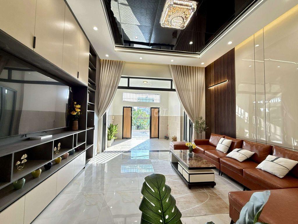 Siêu Phẩm 5m x 22m. 3 Tầng Ô Thang Máy Mặt Tiền Nhánh Thạnh Xuân 25