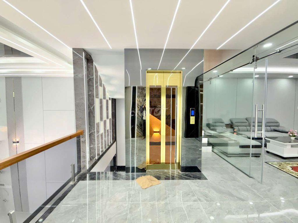 Siêu Phẩm Ngang 5,5m. 5 Lầu Có Thang Máy Khu VIP Hẻm rộng 14m TCH 10