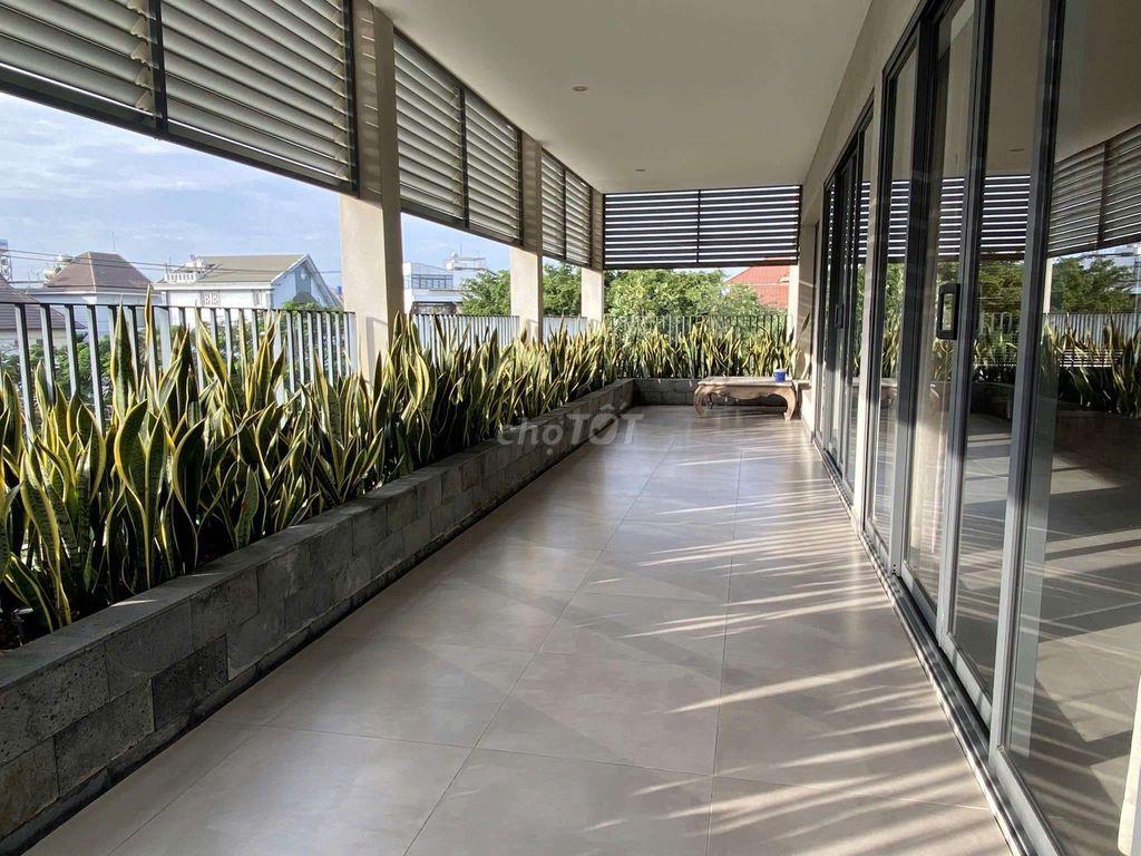 Biệt thự đẳng cấp 15m x 20m. Có Hồ Bơi Góc Ngã Tư Đường 25m Thạnh Xuân