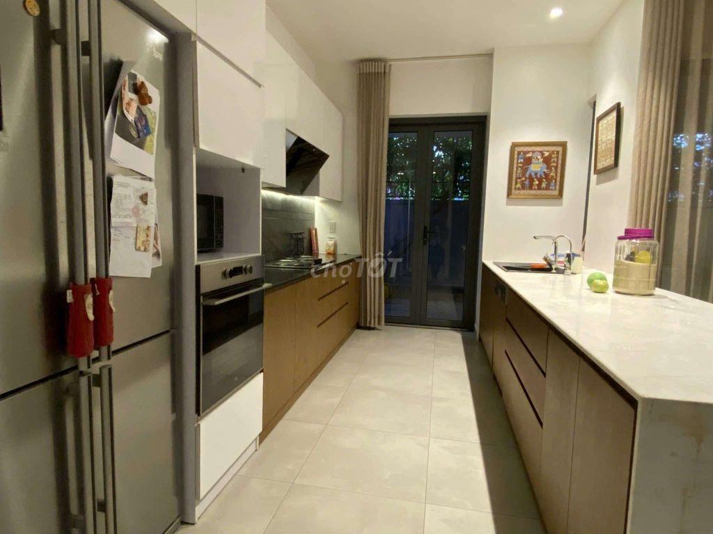 Biệt thự đẳng cấp 15m x 20m. Có Hồ Bơi Góc Ngã Tư Đường 25m Thạnh Xuân