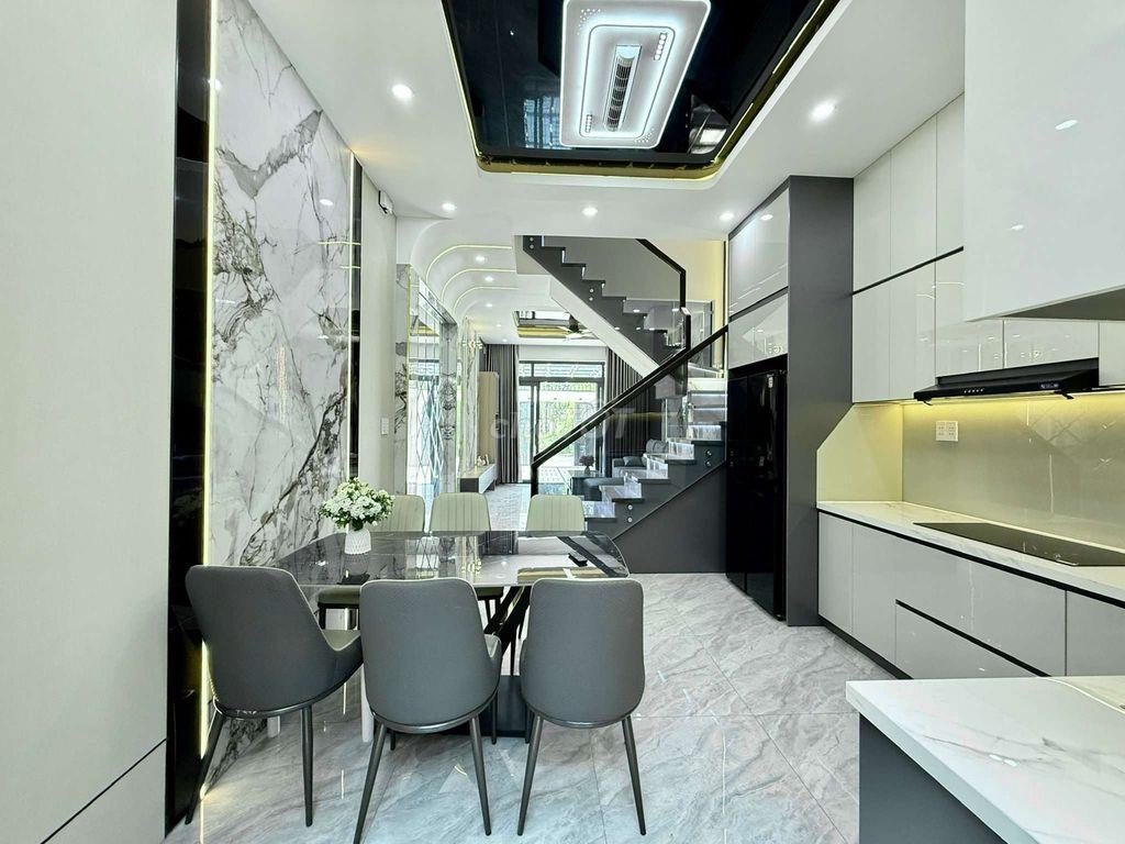 Nhỉnh 6 tỷ Nhà Phố 4m x 25m. view Sông Vàm Thuật Đ. Hà Huy Giáp