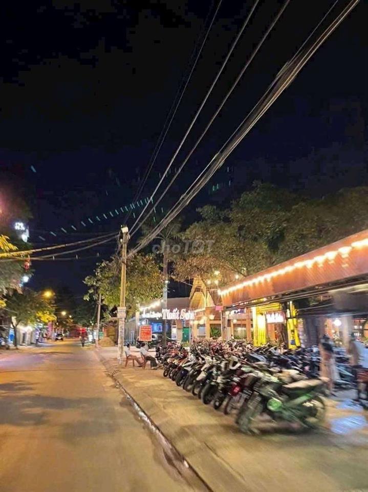 Tòa Nhà Văn Phòng 9m x 18m. Hầm 5 Lầu Góc 2MT Đ.Nguyễn Thị Kiêu (TA19)