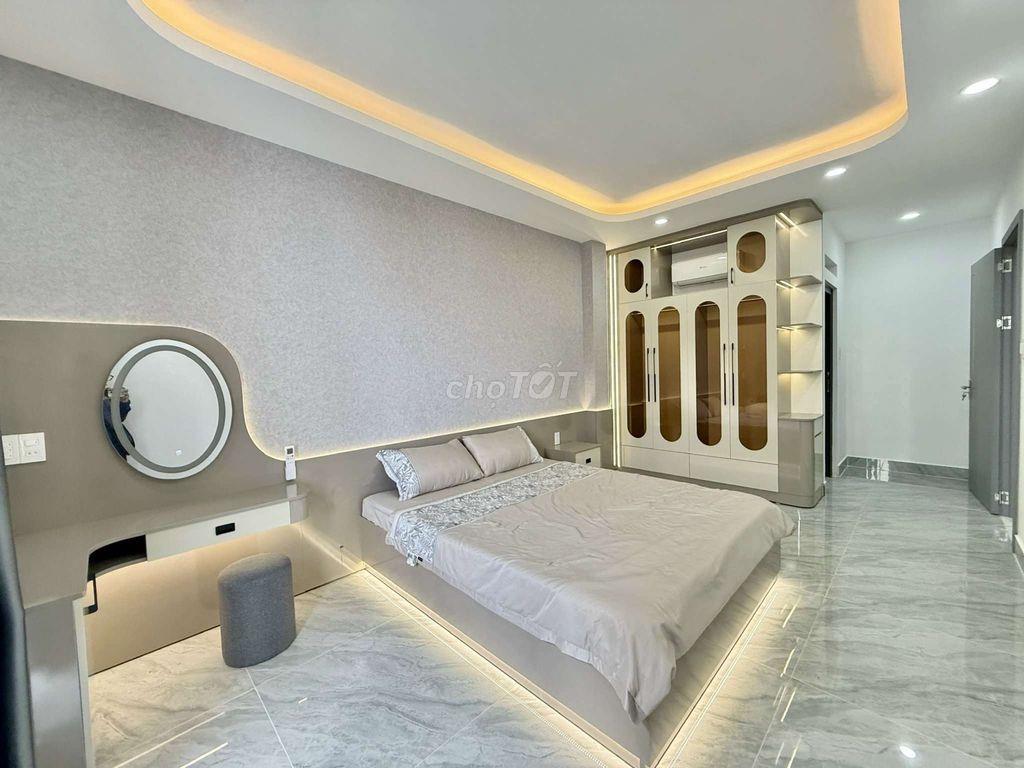 Siêu Phẩm Ngang 7M 4 Tầng Có Thang Máy 1/ Hẻm 8m Thông Thạnh Lộc 37.