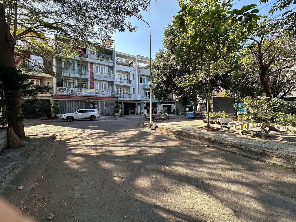 Lô đất đẹo 5m x 20m. View Công Viên Khu biệt Thự Phú Nhuận 